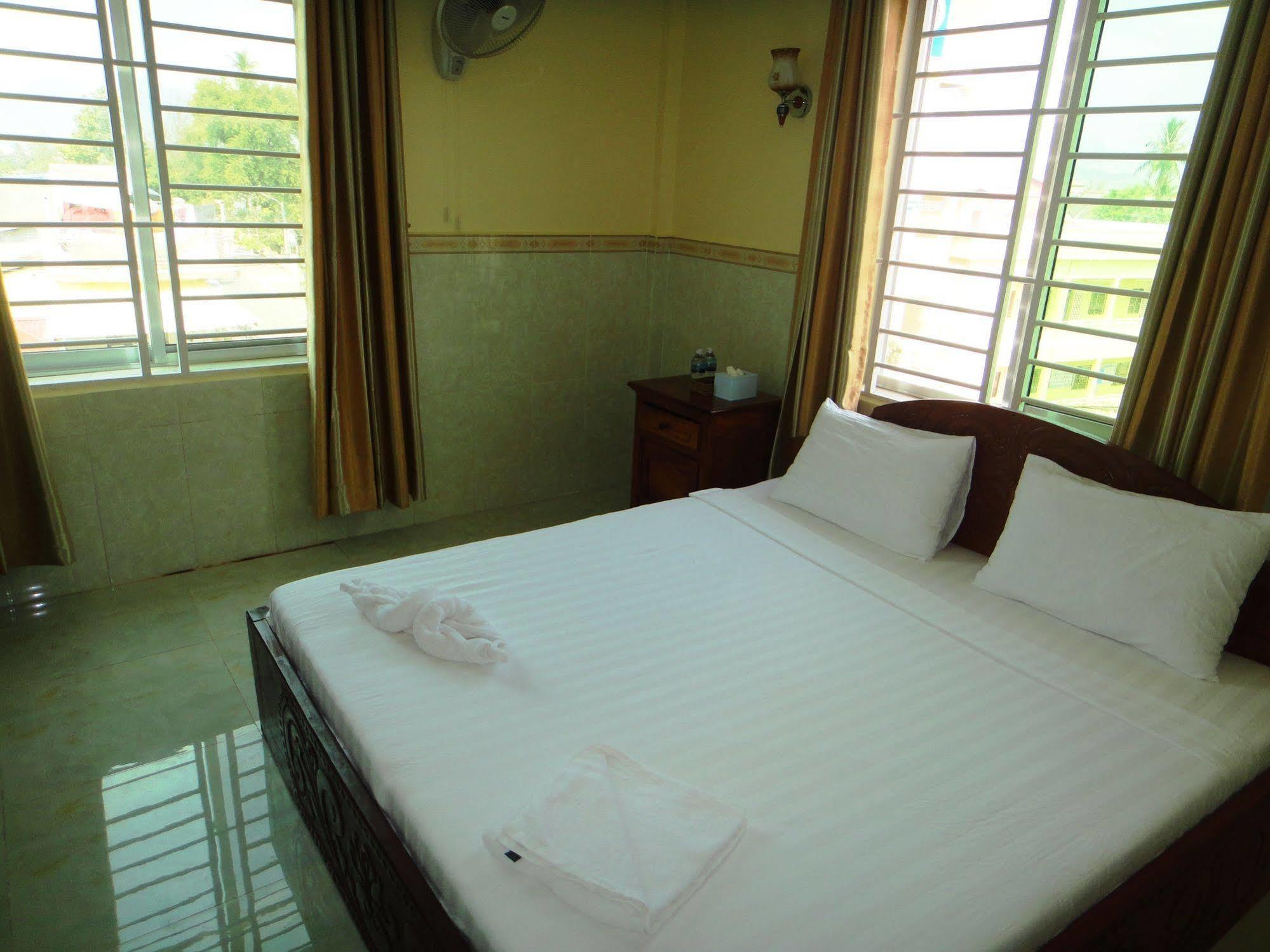 Borey Vatanac Guesthouse Kampot Exterior photo